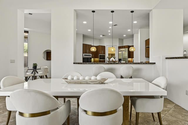 79900 De Sol A Sol, La Quinta CA: https://media.crmls.org/mediaz/3ed07e84-5d53-44fd-96c8-bfe0c6addc8e.jpg