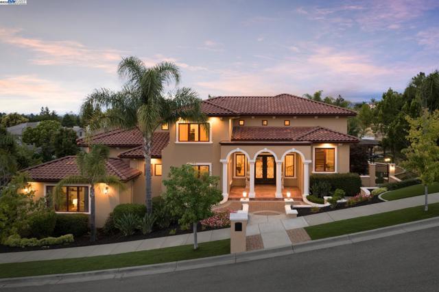 44506 Vista Grande Court, Fremont CA: https://media.crmls.org/mediaz/3ed1b391-431a-4648-ad07-86bc1b7b6ae4.jpg