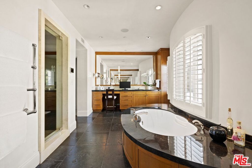 MLS #25564843 img 35