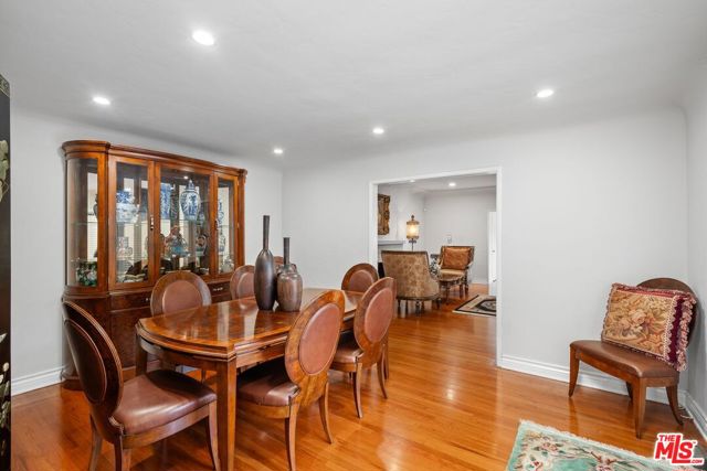 4310 Cedarhurst Circle, Los Angeles CA: https://media.crmls.org/mediaz/3ed30bab-9b0f-499c-b770-c0a60772f88b.jpg