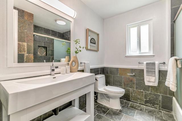 264 N Whisman Road, Mountain View CA: https://media.crmls.org/mediaz/3ed375b9-e9f6-4abd-88ce-ab0012ae5f50.jpg