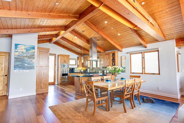 1464 Summit Ave, Cardiff by the Sea CA: https://media.crmls.org/mediaz/3ed387ff-426c-4e59-84a9-8e2442d4f846.jpg