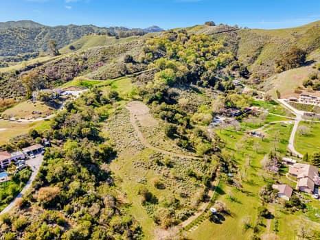 15311 Sycamore Drive, Morgan Hill CA: https://media.crmls.org/mediaz/3ed5359e-6485-43e1-807e-d508209ba003.jpg