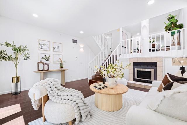 366 Sierra Vista Avenue, Mountain View CA: https://media.crmls.org/mediaz/3ed60680-d779-4b1c-b042-e163e4448cd8.jpg