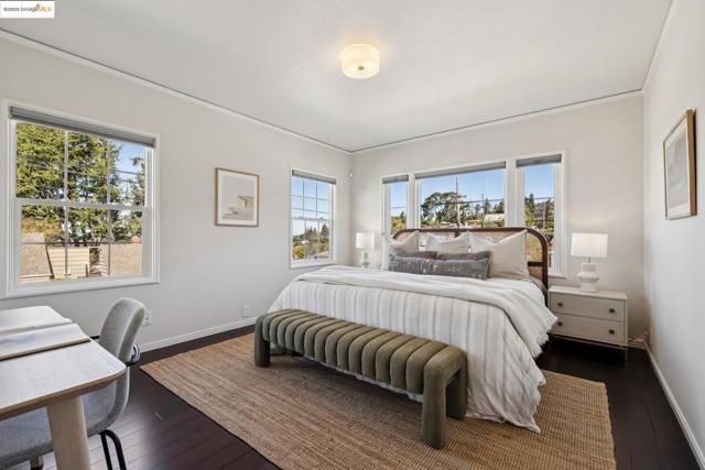 4701 Kaphan Ave, Oakland CA: https://media.crmls.org/mediaz/3ed62821-1331-444d-9341-a7841519a977.jpg