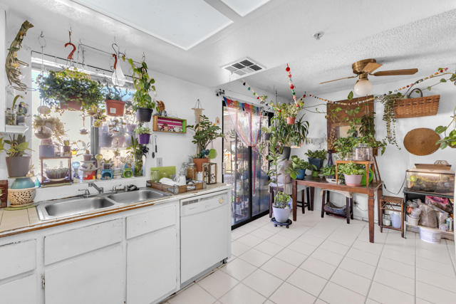 66550 San Diego Dr Drive, Desert Hot Springs CA: https://media.crmls.org/mediaz/3ed64fa9-88cd-4f83-8f50-fa96cff22ac6.jpg