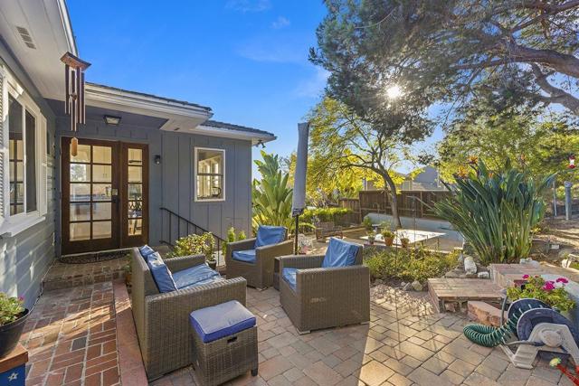 ANOTHER Patio off the kitchen!