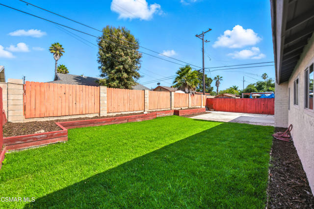 1088 Durkin Street, Camarillo CA: https://media.crmls.org/mediaz/3ed74124-796d-4ad4-9476-278c178c4ad6.jpg