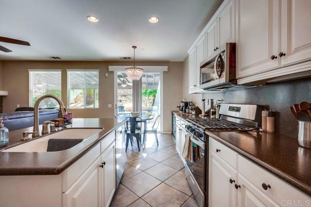 Detail Gallery Image 13 of 53 For 31933 Browning St, Murrieta,  CA 92563 - 5 Beds | 3 Baths