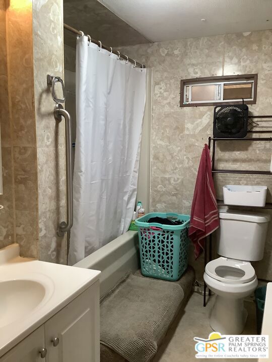 70875 Dillon Road, Desert Hot Springs CA: https://media.crmls.org/mediaz/3ed895d8-f24d-4640-af1a-6e3d1cccf114.jpg