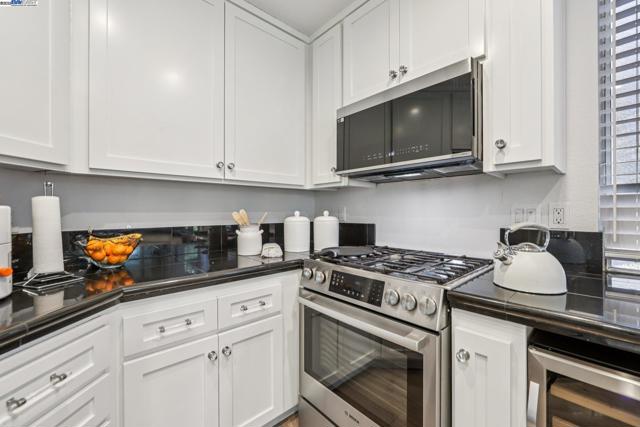 5310 E Lakeshore, San Ramon CA: https://media.crmls.org/mediaz/3eda1b24-d190-47d0-a2f0-24e9d25e3b55.jpg