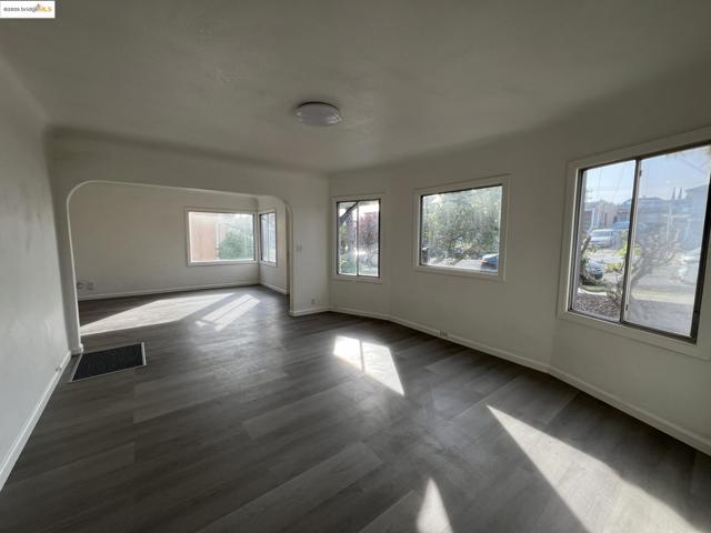 Image 4 of 28 For 3400 64th Avenue Pl