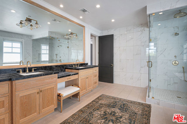 4117 Dixie Canyon Avenue, Sherman Oaks CA: https://media.crmls.org/mediaz/3edbd5a7-331a-4cd4-8efb-8753ae1fe3eb.jpg