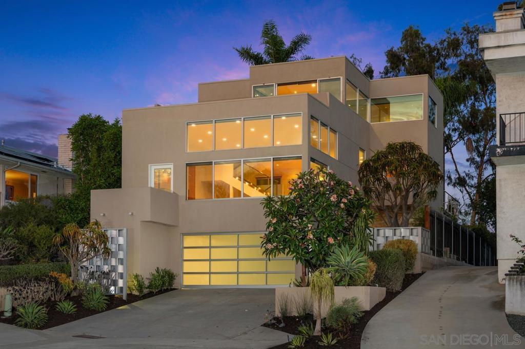 2885 Fallbrook Ln