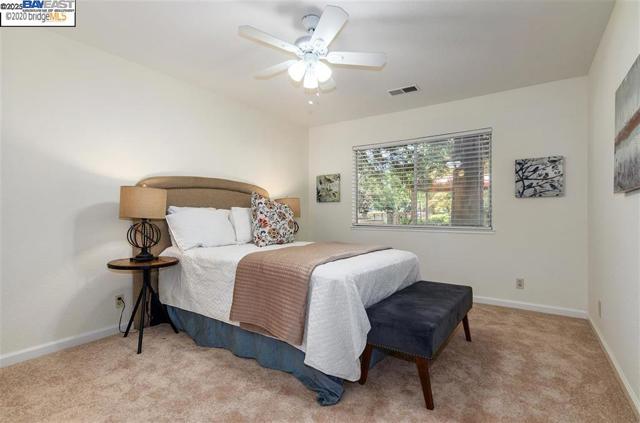 1310 Walden Rd, Walnut Creek CA: https://media.crmls.org/mediaz/3edd0e06-c426-4bc2-a444-3c8359d0eac0.jpg