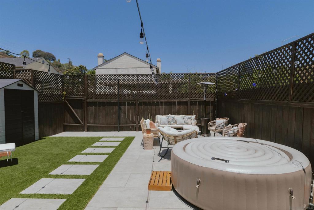 MLS #250033095SD img 38