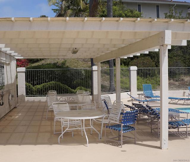 3869 Camino Lindo, San Diego CA: https://media.crmls.org/mediaz/3edec437-ead9-4262-aaa1-3e5246c4a94b.jpg