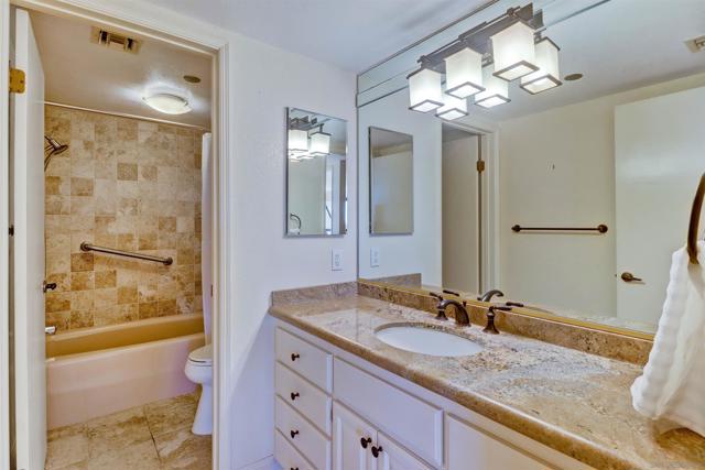 230 W Laurel Street, San Diego CA: https://media.crmls.org/mediaz/3edfa11b-0ac7-4e2b-8c83-cae17d74f2f8.jpg