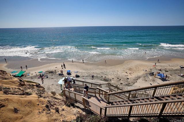 561 S Sierra Avenue, Solana Beach CA: https://media.crmls.org/mediaz/3ee08fcf-5135-483e-baa8-bb907187abec.jpg