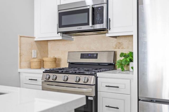 33169 Lake Oneida Street, Fremont CA: https://media.crmls.org/mediaz/3ee124e0-0aa7-45c7-a6e2-2f6712589f6b.jpg