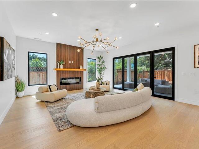 883 Rorke Way, Palo Alto CA: https://media.crmls.org/mediaz/3ee1677c-833d-4cc4-aedb-e1f7e2f5966c.jpg