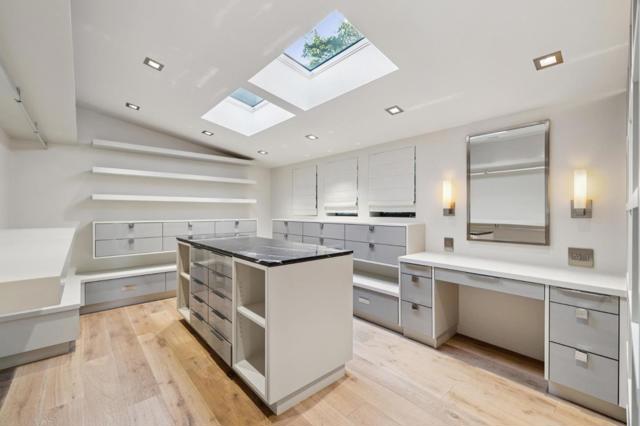 22 Grove Drive, Portola Valley CA: https://media.crmls.org/mediaz/3ee24c9a-2dd8-4d0b-bed1-5391f8c15052.jpg