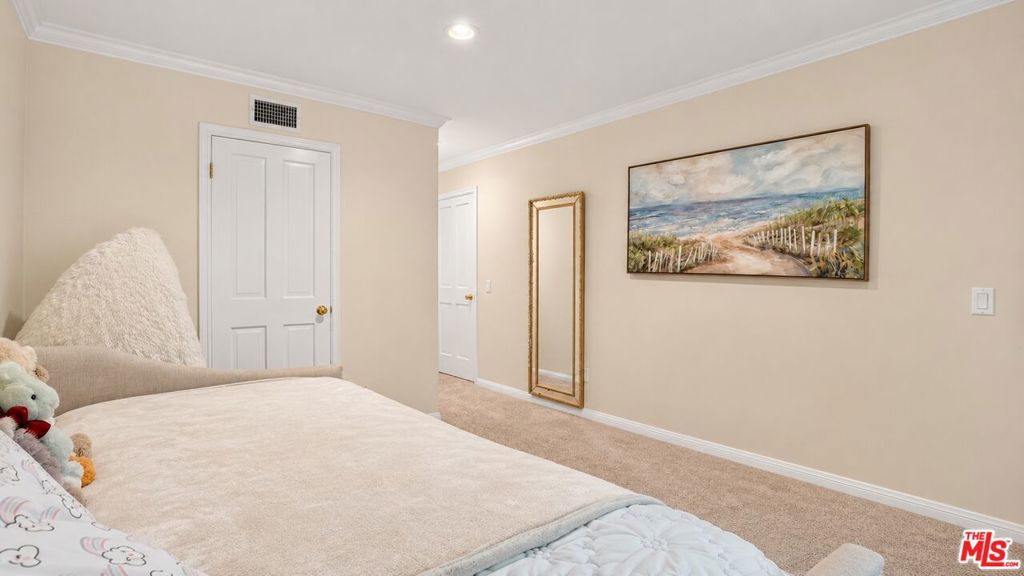 MLS #26853073 image #42