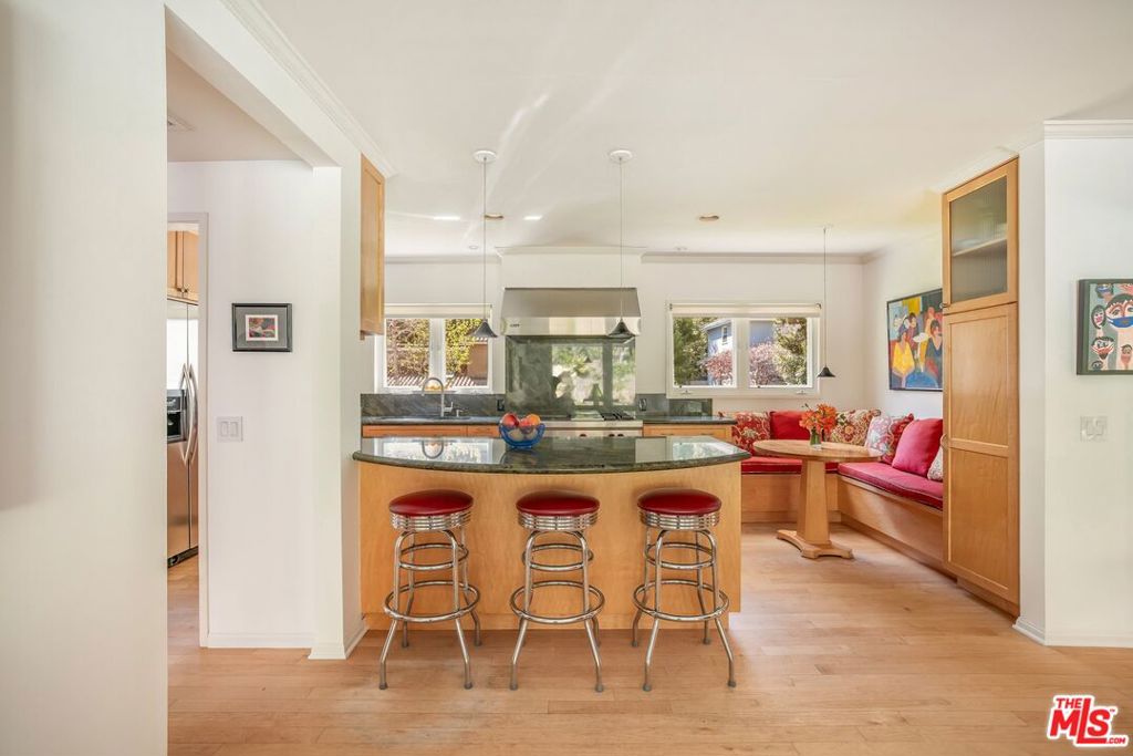 MLS #25590401 image #11