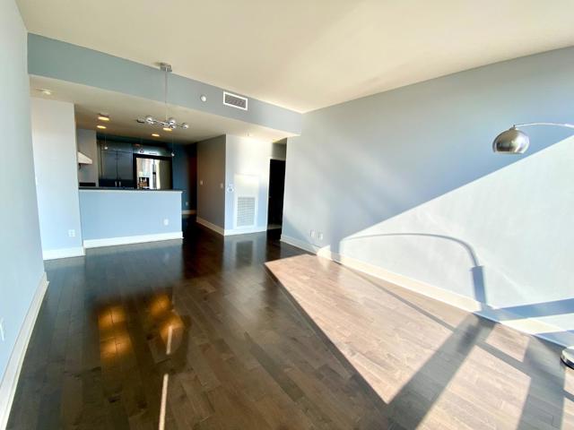 88 E San Fernando, San Jose CA: https://media.crmls.org/mediaz/3ee3c1d8-8d9f-40ca-ab90-49bd7f2924c4.jpg