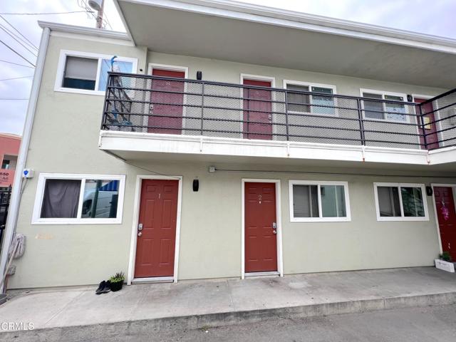 633 meta Street, Oxnard CA: https://media.crmls.org/mediaz/3ee3db54-67fd-41ef-83ef-72cee406575f.jpg