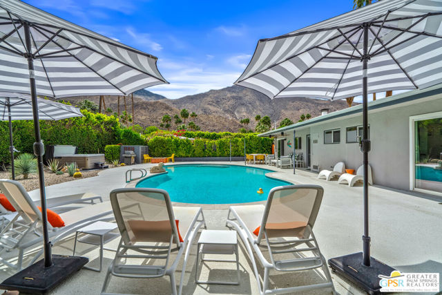 281 E Ocotillo Avenue, Palm Springs CA: https://media.crmls.org/mediaz/3ee3e0ad-fe66-4c61-b921-0a91b231328e.jpg