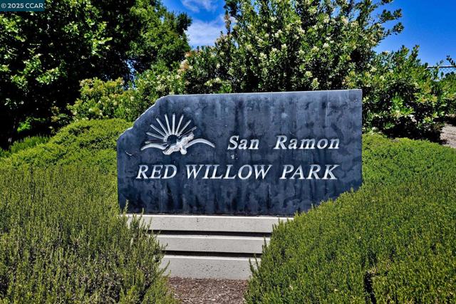 125 Coriander Ct, San Ramon CA: https://media.crmls.org/mediaz/3ee4d16e-5e04-4dc5-921e-8d79f497abd2.jpg