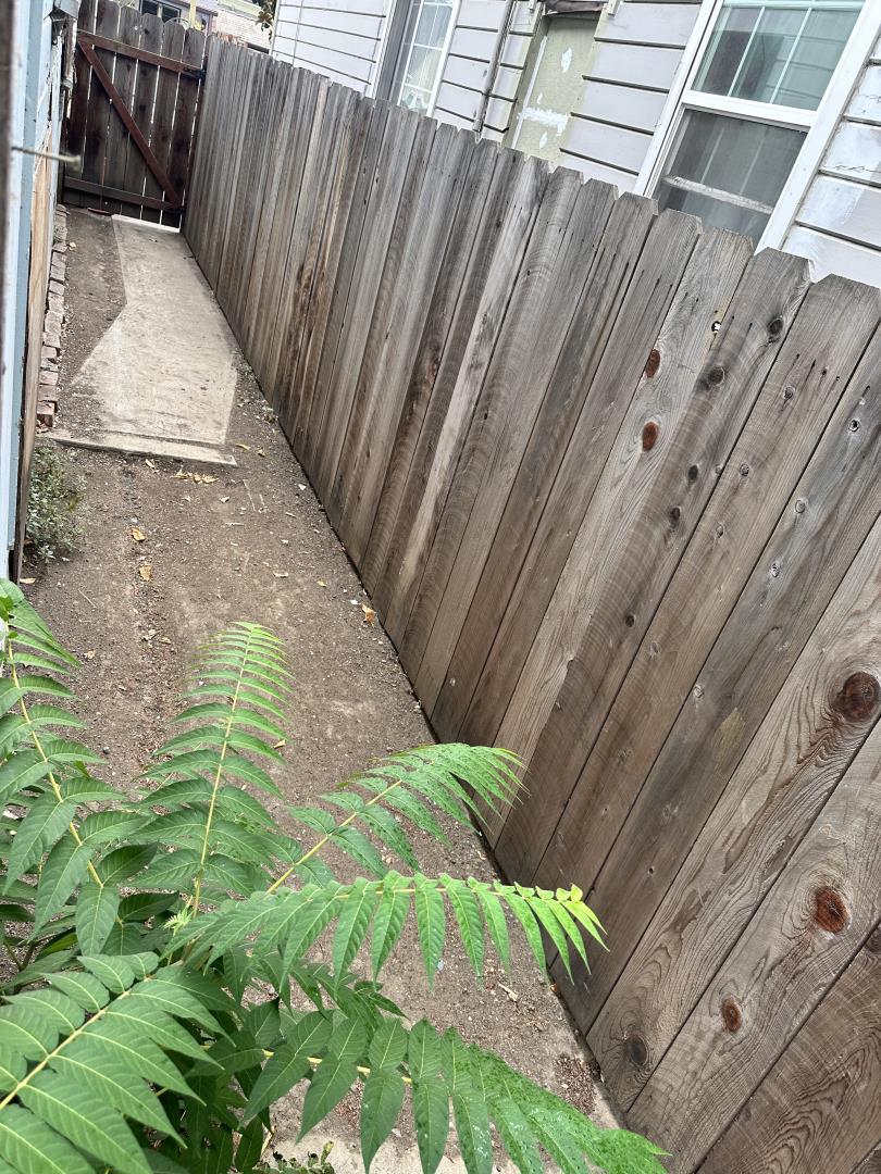 https://media.crmls.org/mediaz/3ee5222b-377d-4c36-b785-ba3f38fba4d6.jpg?preset=X-Large