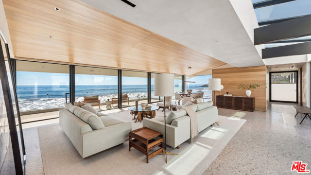 31388 Broad Beach Road, Malibu CA: https://media.crmls.org/mediaz/3ee53469-6d1f-4845-9e1d-5212e0f61bb3.jpg