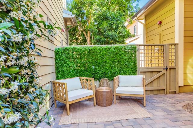 405 Spruce Lane, Palo Alto CA: https://media.crmls.org/mediaz/3ee72ba4-dbc1-43df-9e6c-4a6de1b1a0e1.jpg