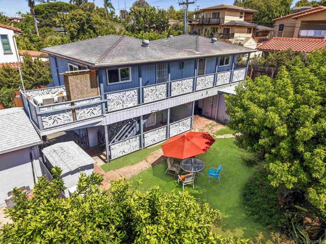 647 San Dieguito Dr., Encinitas CA: https://media.crmls.org/mediaz/3ee7c202-e0c0-4588-90e7-4e599b9c32fc.jpg