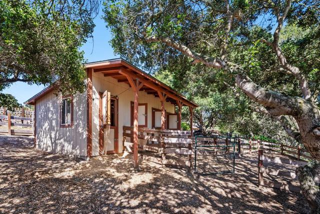 19250 Reavis Way, Salinas CA: https://media.crmls.org/mediaz/3ee7d1f4-b4fe-4fc1-ad0b-9e69eeed8c79.jpg