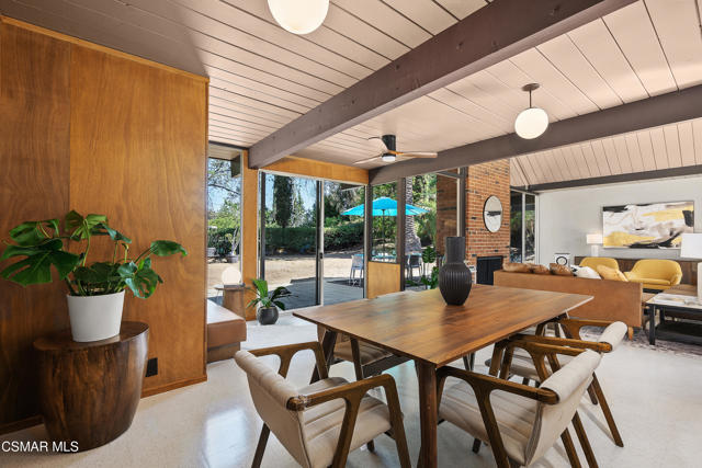 1449 Fordham Avenue, Thousand Oaks CA: https://media.crmls.org/mediaz/3ee8bfb0-b835-4033-8025-bd8d20a1da61.jpg