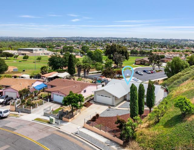 5083 Barry St, Oceanside CA: https://media.crmls.org/mediaz/3ee8c665-77d3-4ec3-abbc-7960e983d549.jpg