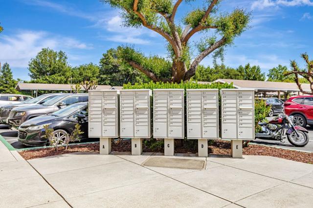 1554 Rosette Way, Gilroy CA: https://media.crmls.org/mediaz/3ee9cce6-d930-4598-a9ca-82fcd8fa79dc.jpg