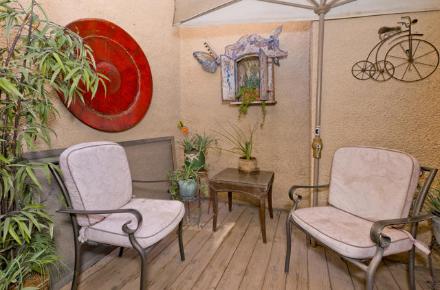 1291 Tiffany N Circle, Palm Springs CA: https://media.crmls.org/mediaz/3eea6781-197a-47c6-95db-3196eab29a76.jpg