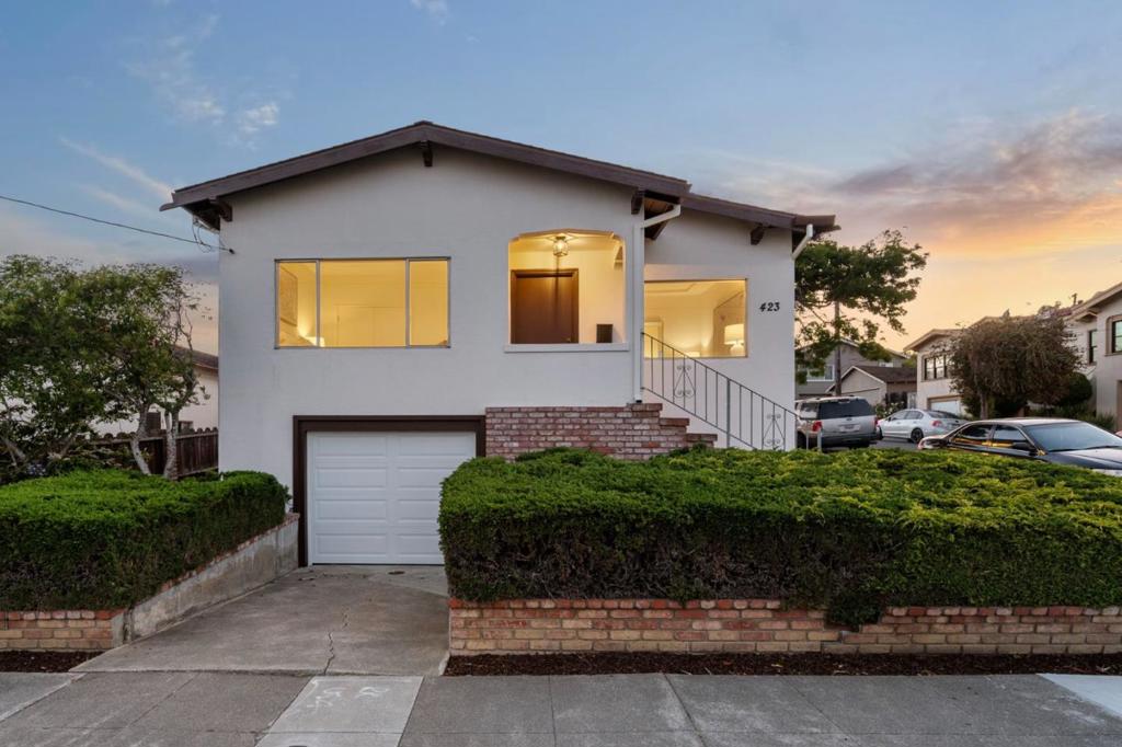 423 Walnut Avenue