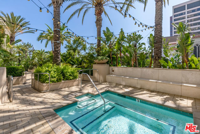 10800 Wilshire Boulevard, Los Angeles CA: https://media.crmls.org/mediaz/3eeb4100-12e8-4efe-82bf-8385c56f013b.jpg