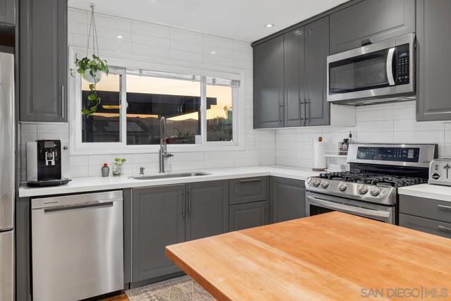 10231 Settle Rd, Santee CA: https://media.crmls.org/mediaz/3eeba2eb-d5ad-4ba5-ab9d-c508e430ed6e.jpg