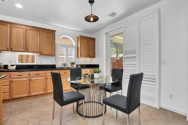 5618 Arcadia Cir, Discovery Bay CA: https://media.crmls.org/mediaz/3eecd132-1c87-4480-aba2-5f8d7621642f.jpg