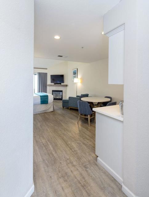 307 Seascape Resort Drive, Aptos CA: https://media.crmls.org/mediaz/3eedfe77-a3e3-4484-828b-f2488852203d.jpg