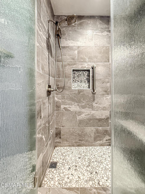 2098 Covington Avenue, Simi Valley CA: https://media.crmls.org/mediaz/3eef2086-05b1-4a20-960f-ab9cc622630a.jpg