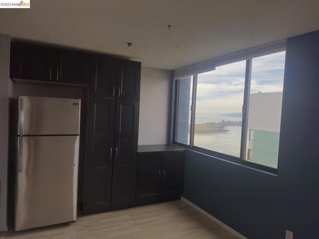 Image 4 of 14 For 555 Pierce St  1520