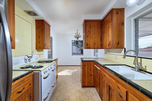 Detail Gallery Image 10 of 57 For 920 Stratford Dr, Encinitas,  CA 92024 - 2 Beds | 1 Baths