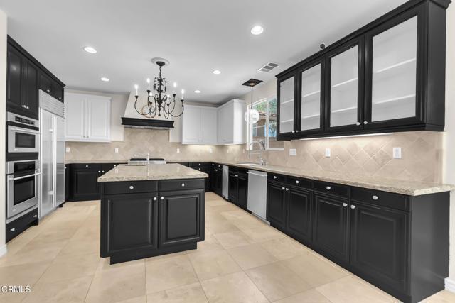 Detail Gallery Image 20 of 64 For 821 Somera Ct, Simi Valley,  CA 93065 - 5 Beds | 4/1 Baths